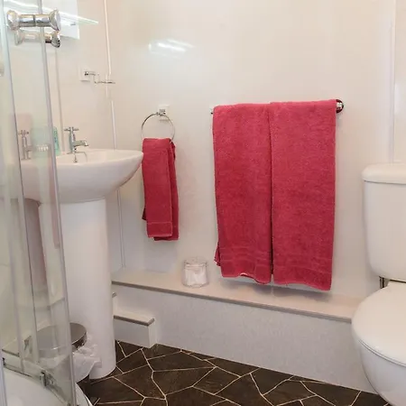 فندق مبيت وإفطار Cherry Grove 4*